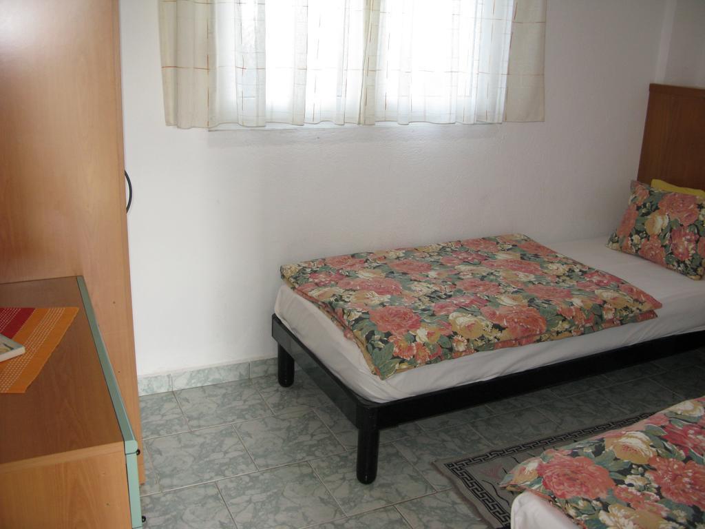 Seaview Aparthotel Nea Poteidaia Exterior photo